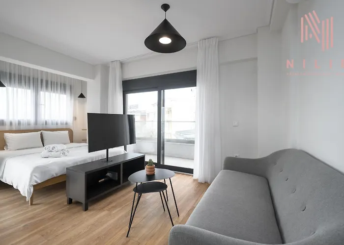 Manzzaro, Nilie Hospitality Mgmt Apartment
