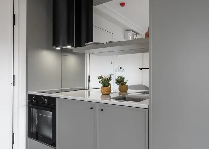 Manzzaro, Nilie Hospitality Mgmt