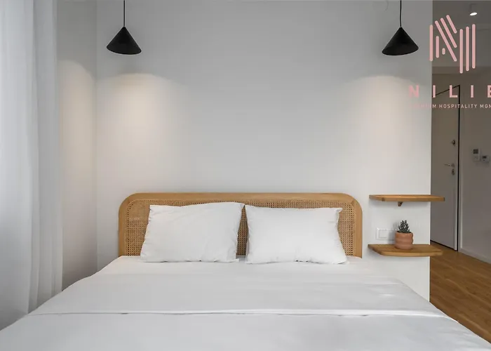 Manzzaro, Nilie Hospitality Mgmt *